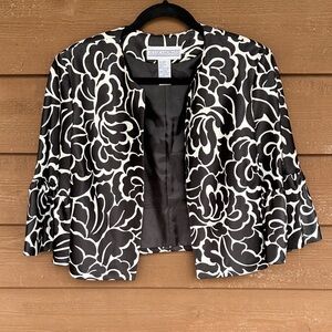 Jessica Howard Black and White Satin Floral Open Front Jacket size 12